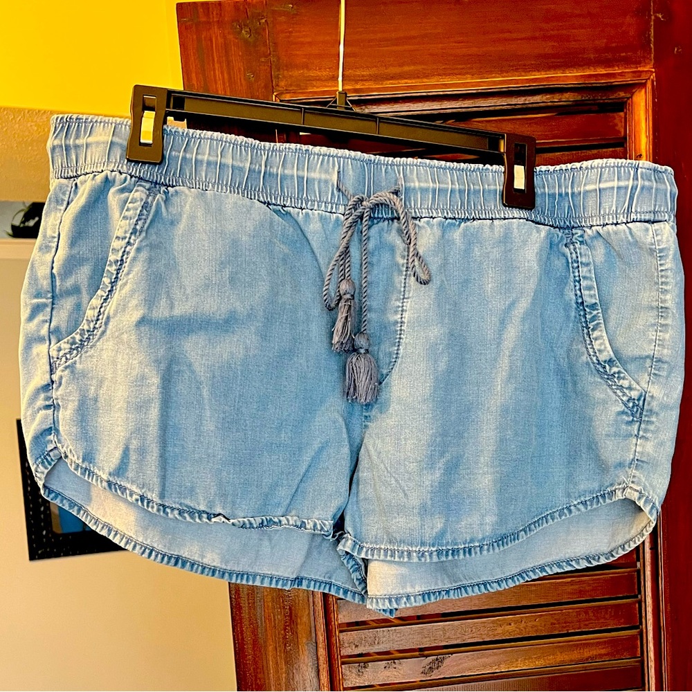 Loft chambray shorts